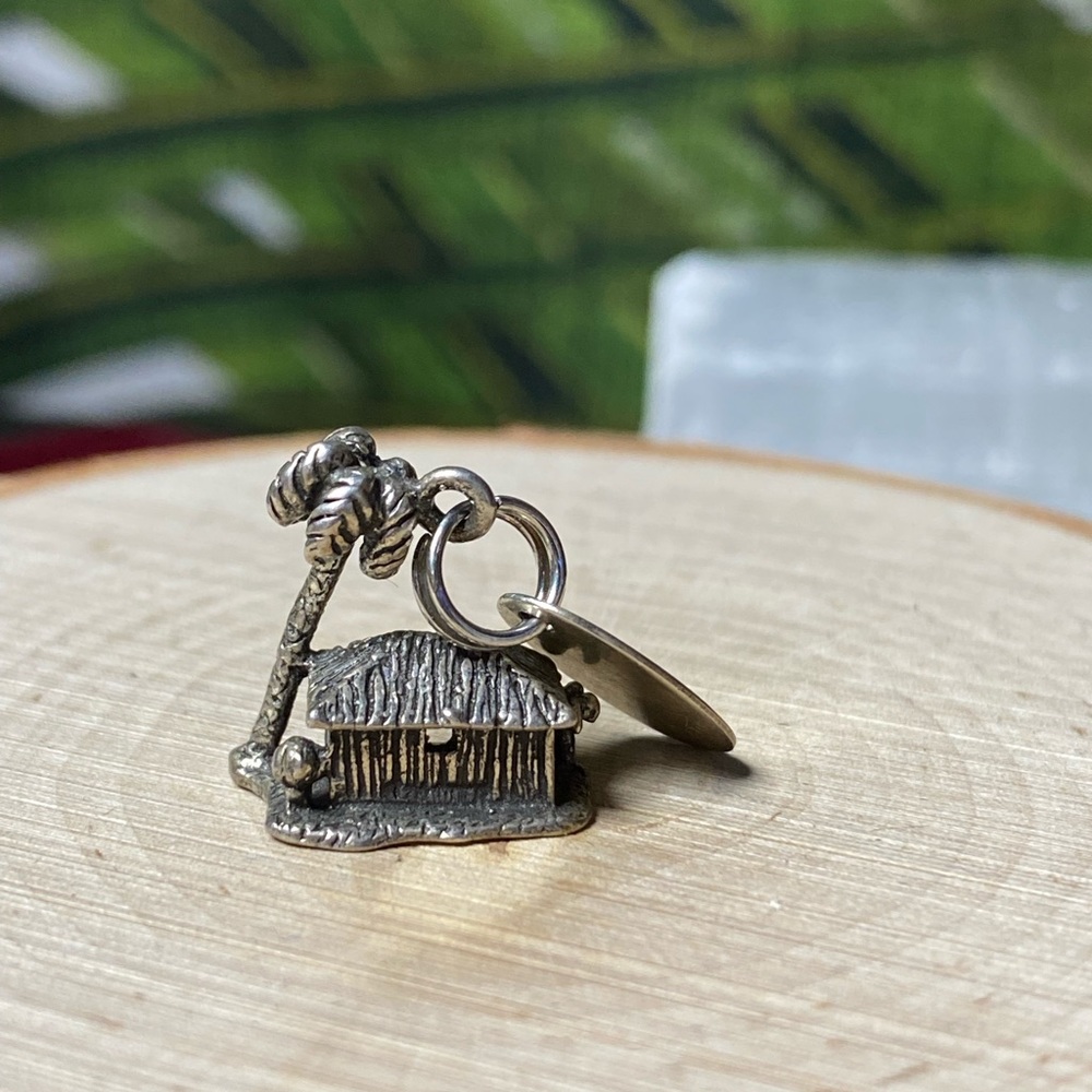 VTG| Sterling Silver Hawaii Charm 🏝🌺 - Picture 6 of 6